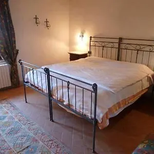 https://castello-di-tavolese.it-tuscanyhotel.com